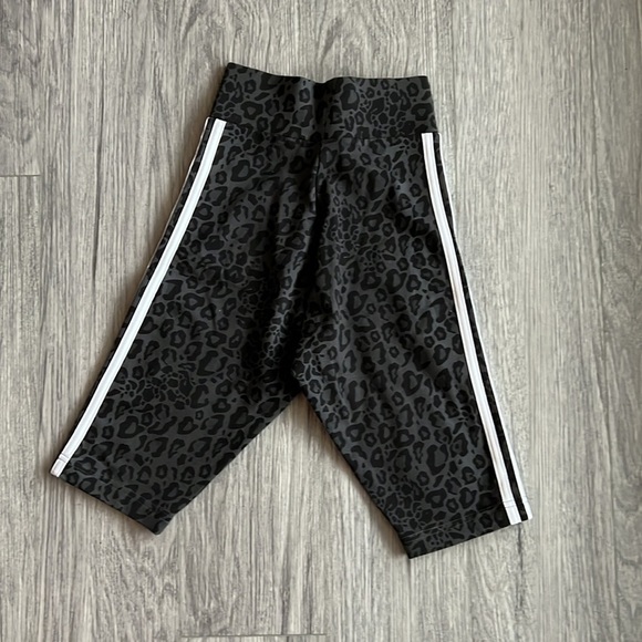 NWT ADIDAS Originals Short Tight Biker Shorts XXS Leopard Print 3 Stripes - Picture 8 of 12
